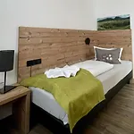 Gaestehaus Seeklause 슈방가우