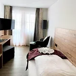 Gaestehaus Seeklause 3*