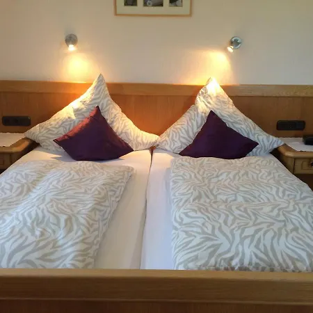 Gaestehaus Seeklause بيت ضيافة